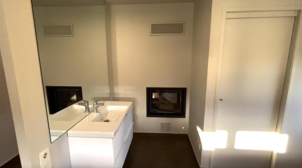 Apartaments Parapent Fly Escales ออร์กานยา ภายนอก รูปภาพ