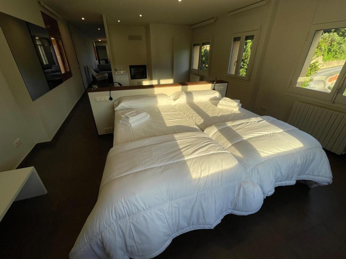 Apartaments Parapent Fly Escales ออร์กานยา ภายนอก รูปภาพ
